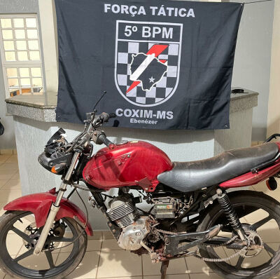 Imagem da notícia Após denúncia em grupo de WhatsApp, motocicleta furtada é recuperada em Coxim